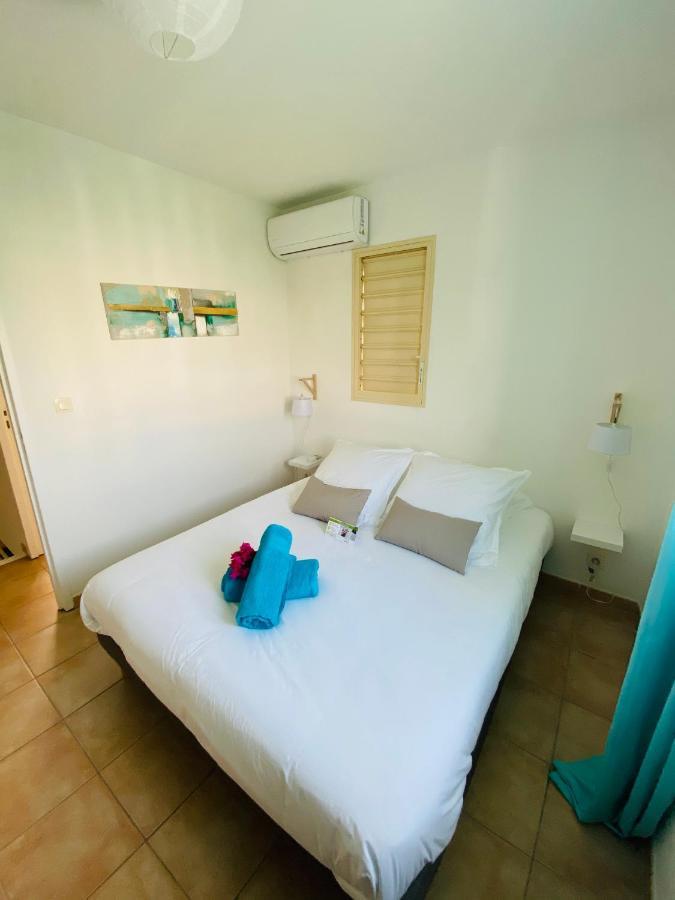Maison Mitoyenne , Piscine,Citerne, Jardin, Parking, Plage Le Gosier  Dış mekan fotoğraf