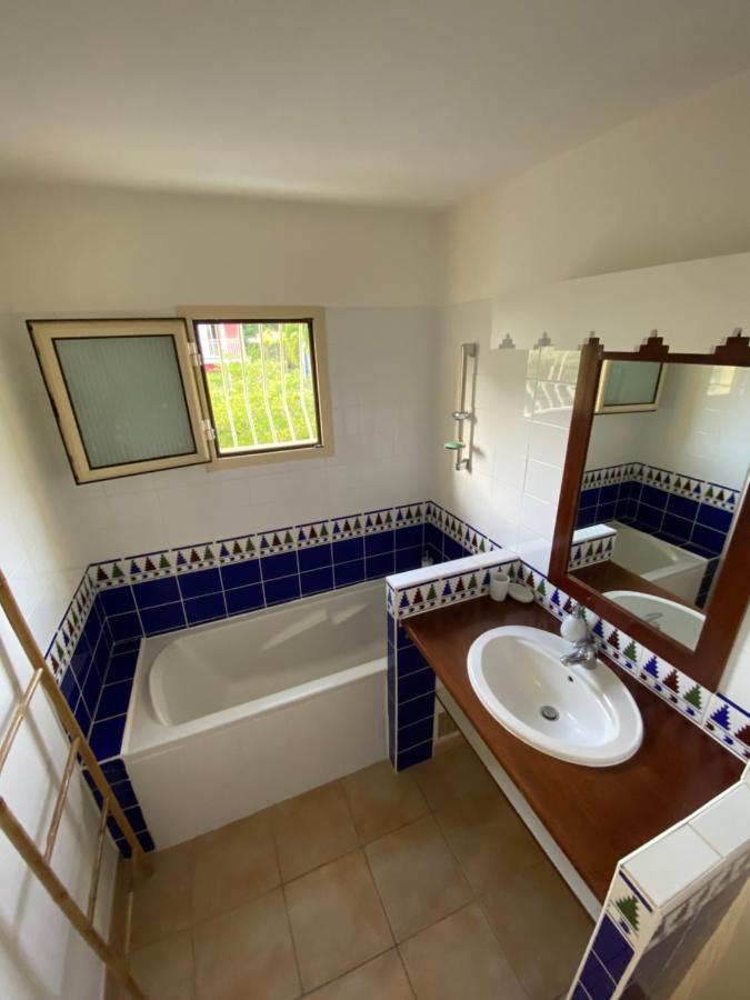 Maison Mitoyenne , Piscine,Citerne, Jardin, Parking, Plage Le Gosier  Dış mekan fotoğraf
